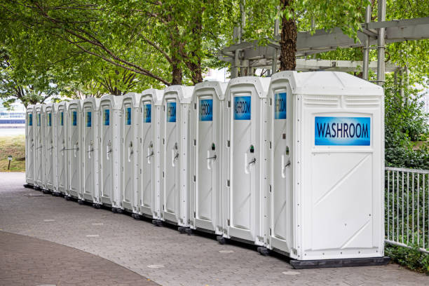 Best Portable restroom trailer rental  in Jefferson, IA